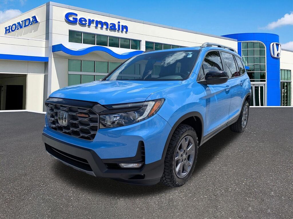 2024 Honda Passport TrailSport — photo 1 of 13