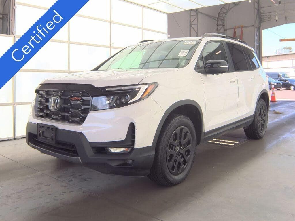 2023 Honda Passport TrailSport — photo 1 of 1