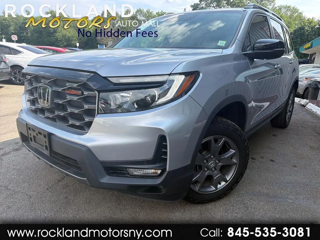 2024 Honda Passport TrailSport — photo 1 of 13