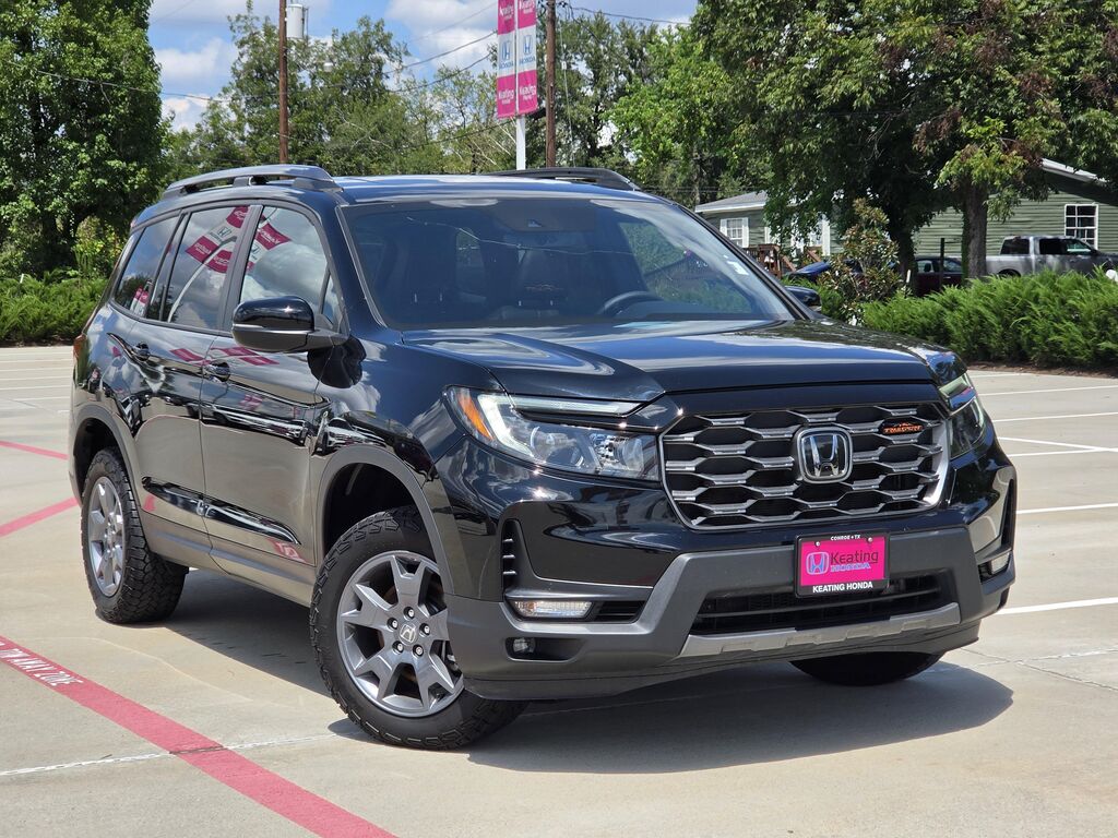 2025 Honda Passport TrailSport — photo 1 of 12