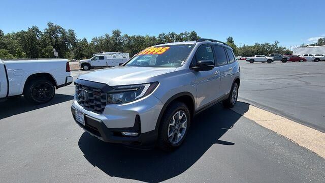 2023 Honda Passport TrailSport — photo 1 of 13