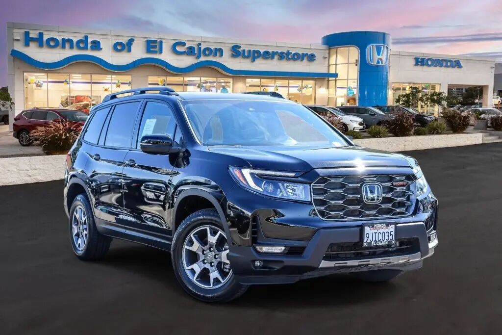2023 Honda Passport TrailSport — photo 1 of 13