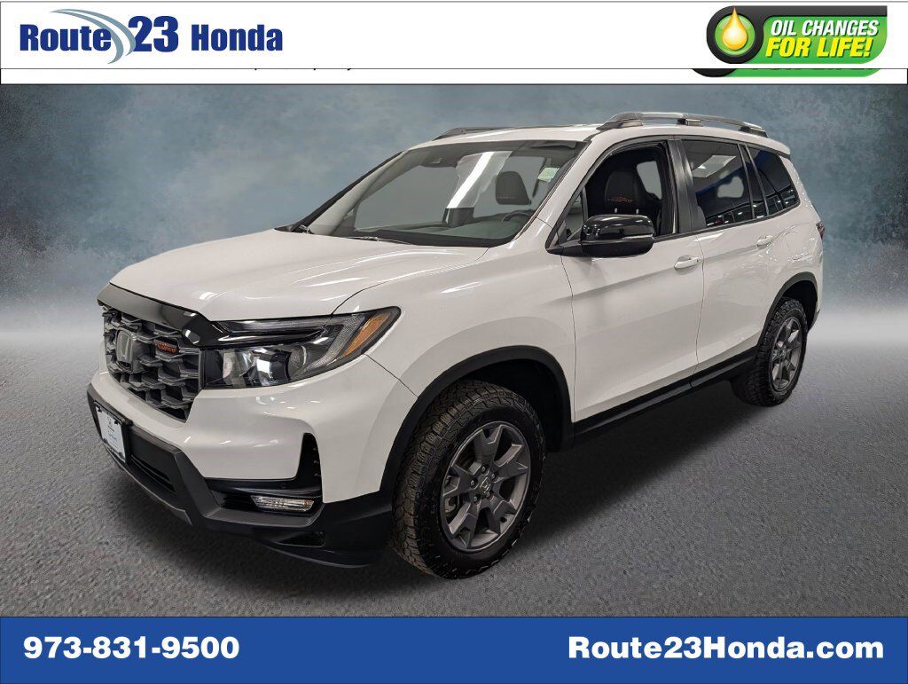 2024 Honda Passport AWD TRAILSPORT — photo 1 of 7