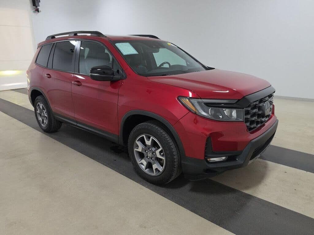 2023 Honda Passport TrailSport — photo 1 of 9