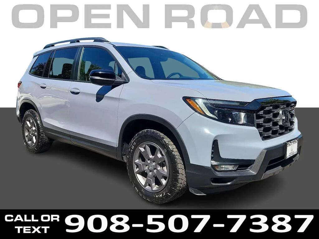 2024 Honda Passport TrailSport — photo 1 of 13