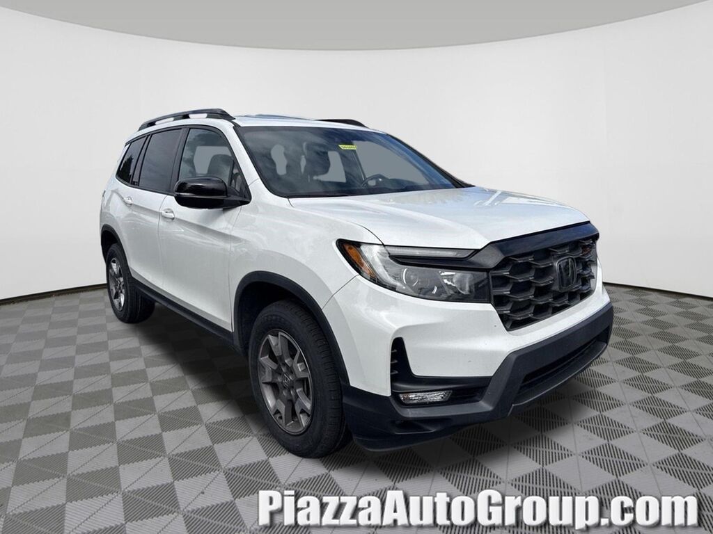 2022 Honda Passport TrailSport — photo 1 of 8