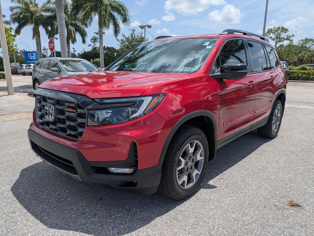 2023 Honda Passport TrailSport — photo 1 of 7