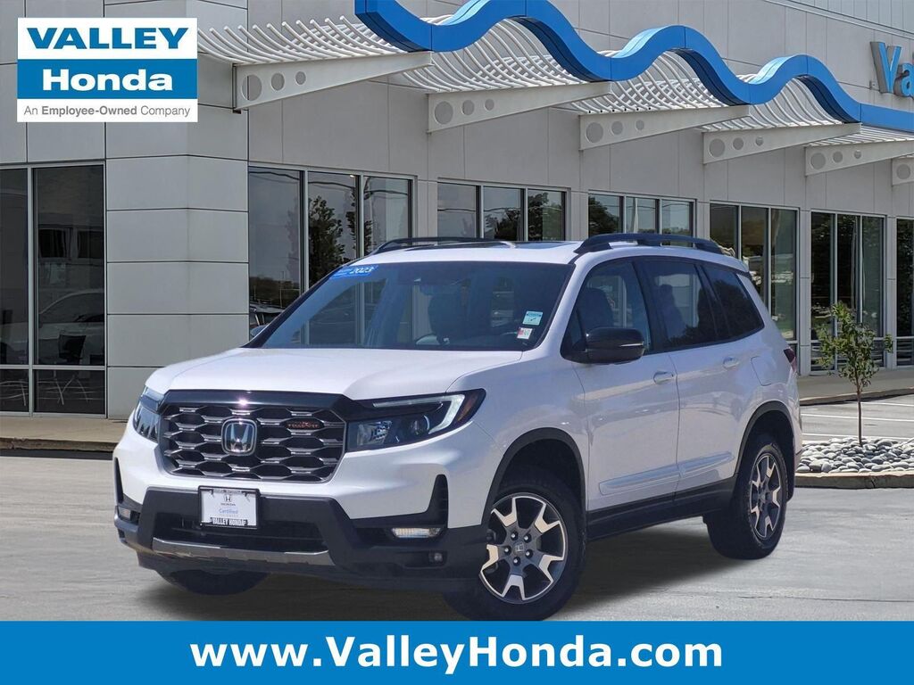 2023 Honda Passport TrailSport — photo 1 of 13