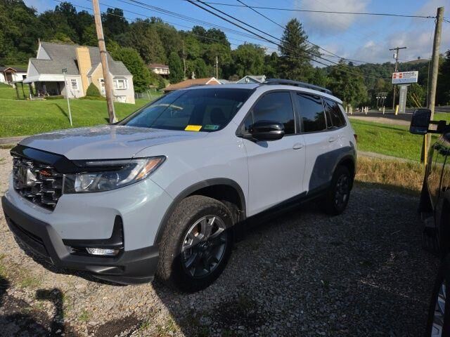 2025 Honda Passport TrailSport — photo 1 of 26