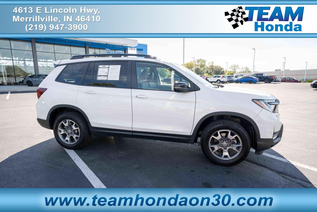 2023 Honda Passport TrailSport — photo 1 of 13