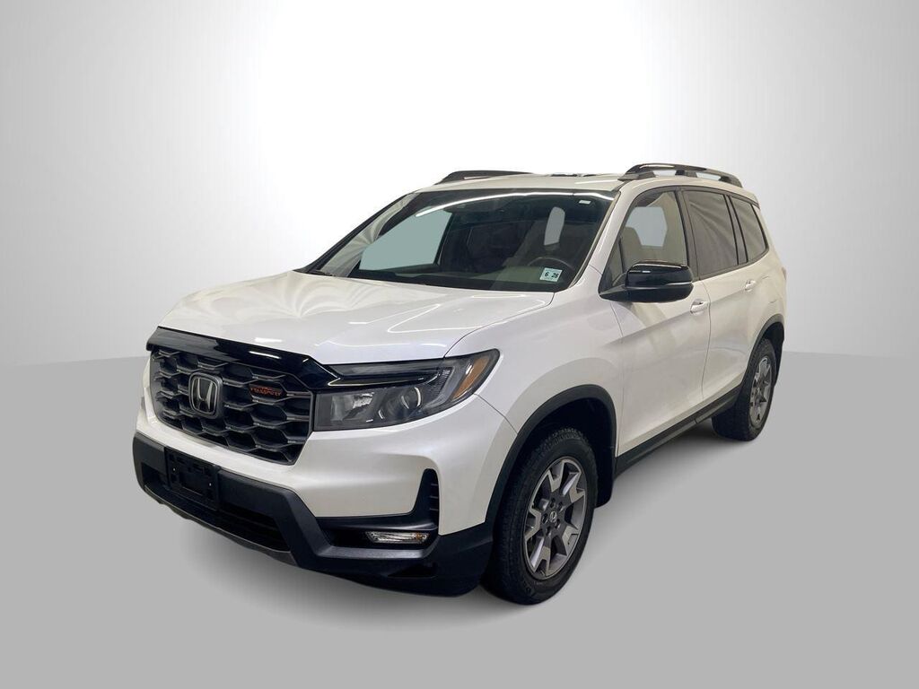 2023 Honda Passport TrailSport — photo 1 of 7