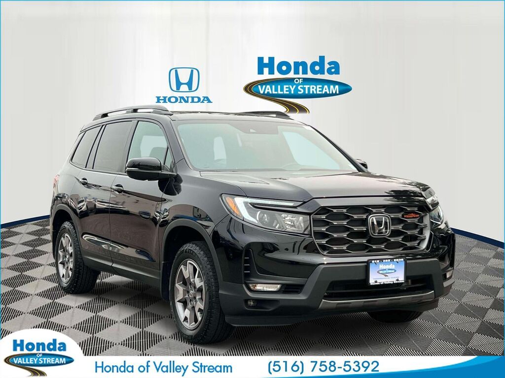 2023 Honda Passport TrailSport — photo 1 of 13