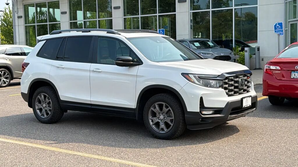 2024 Honda Passport TrailSport — photo 1 of 13