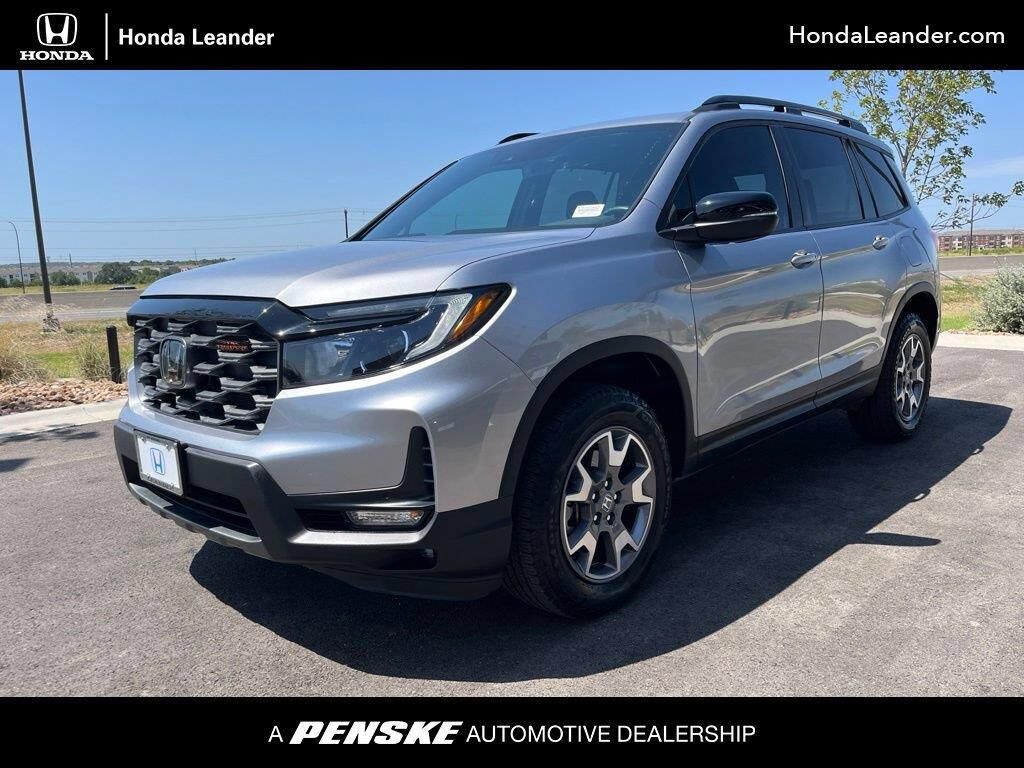2023 Honda Passport TrailSport — photo 1 of 13