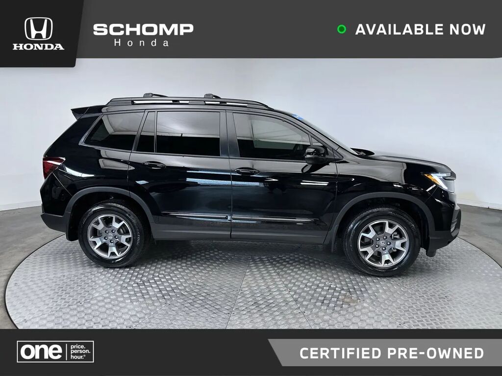 2023 Honda Passport TrailSport — photo 1 of 16