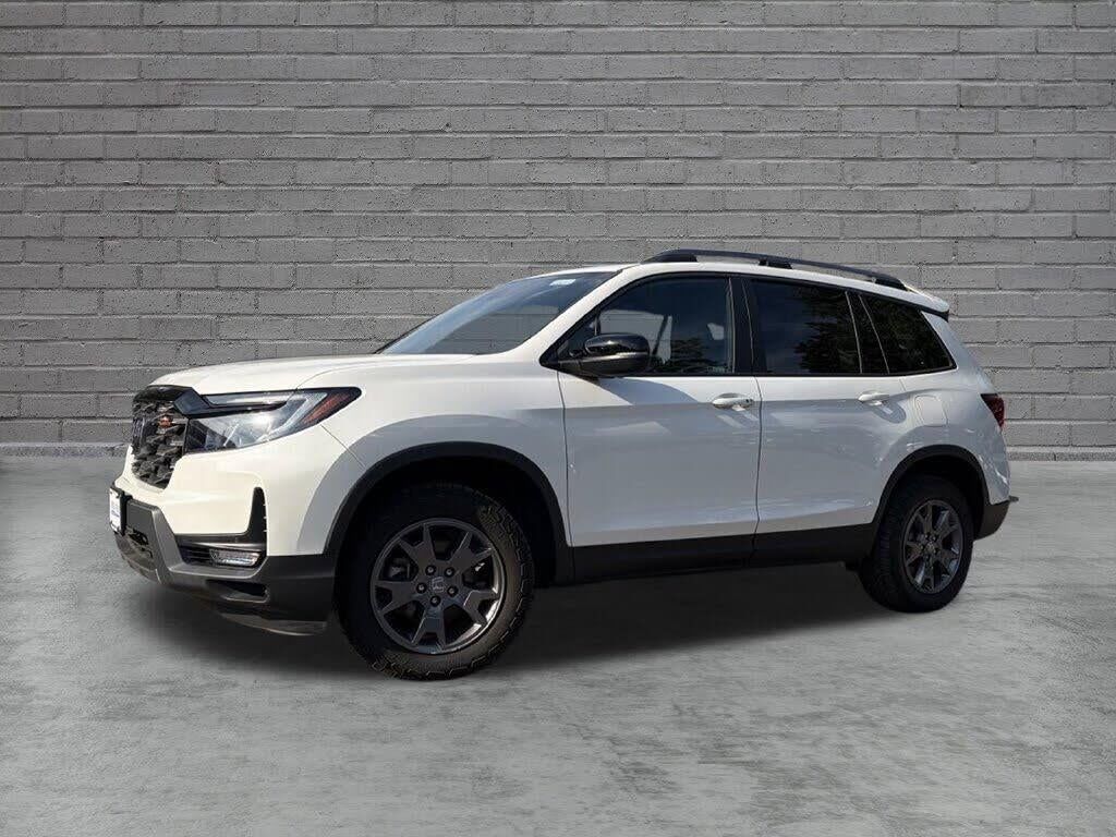 2024 Honda Passport TrailSport — photo 1 of 1