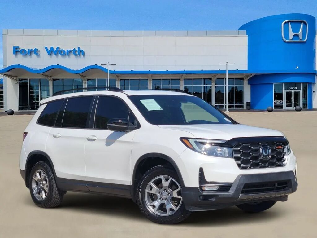 2023 Honda Passport TrailSport — photo 1 of 39