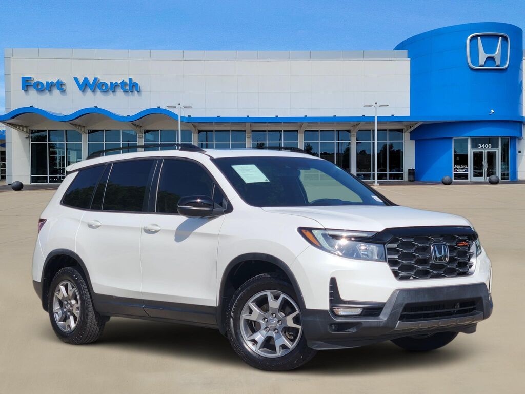 2023 Honda Passport TrailSport — photo 1 of 7