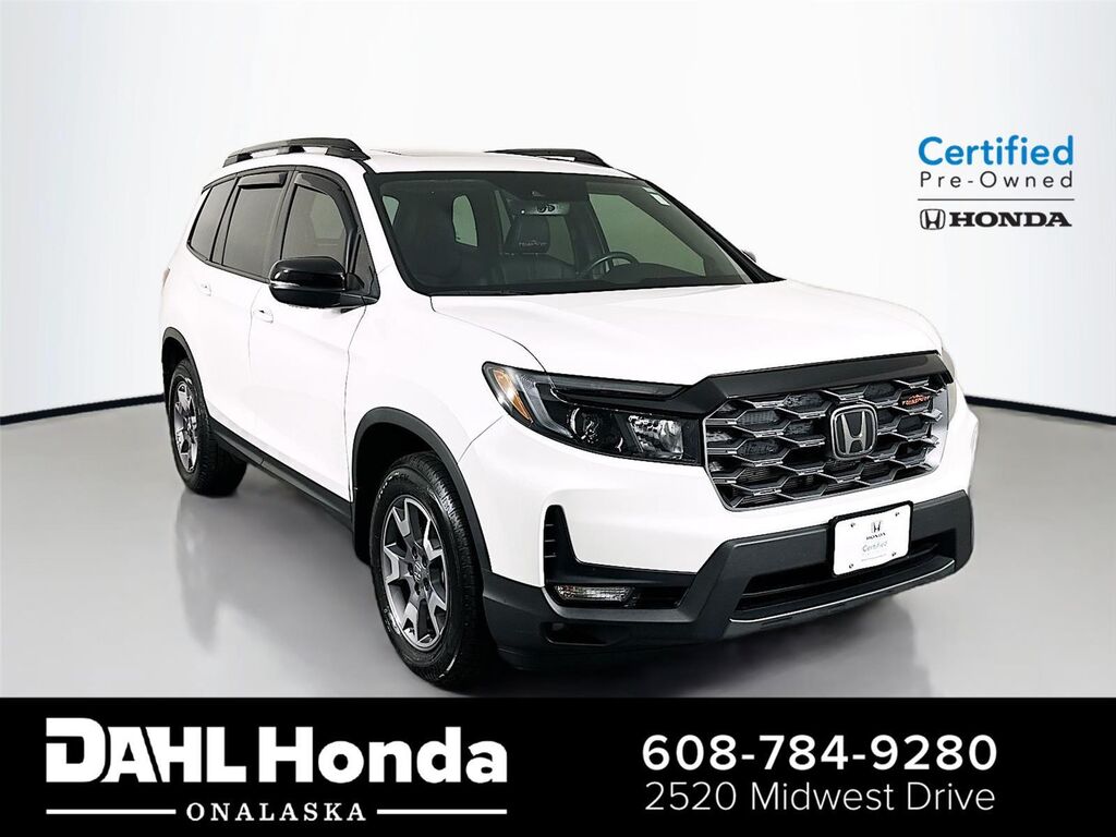 2023 Honda Passport TrailSport — photo 1 of 7