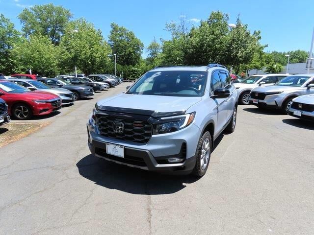 2023 Honda Passport TrailSport — photo 1 of 7