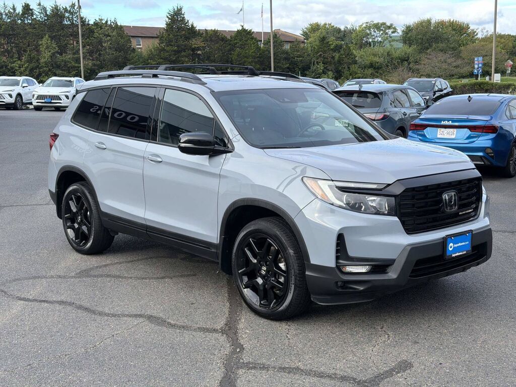 2024 Honda Passport AWD BLACK EDITION — photo 1 of 7