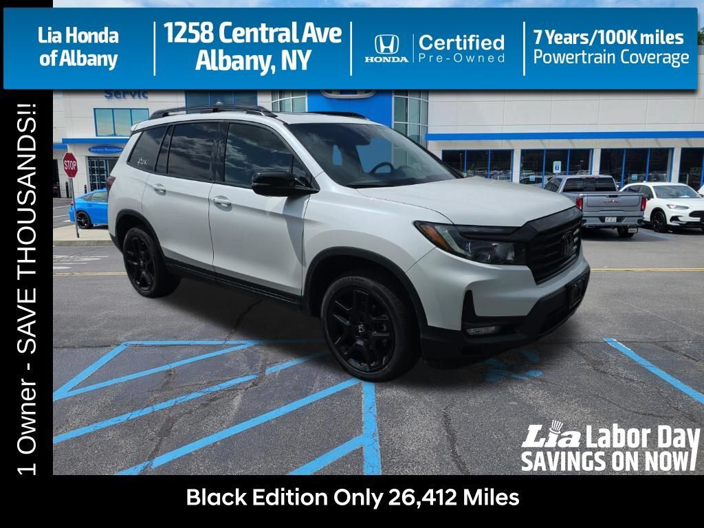 2024 Honda Passport AWD BLACK EDITION — photo 1 of 7