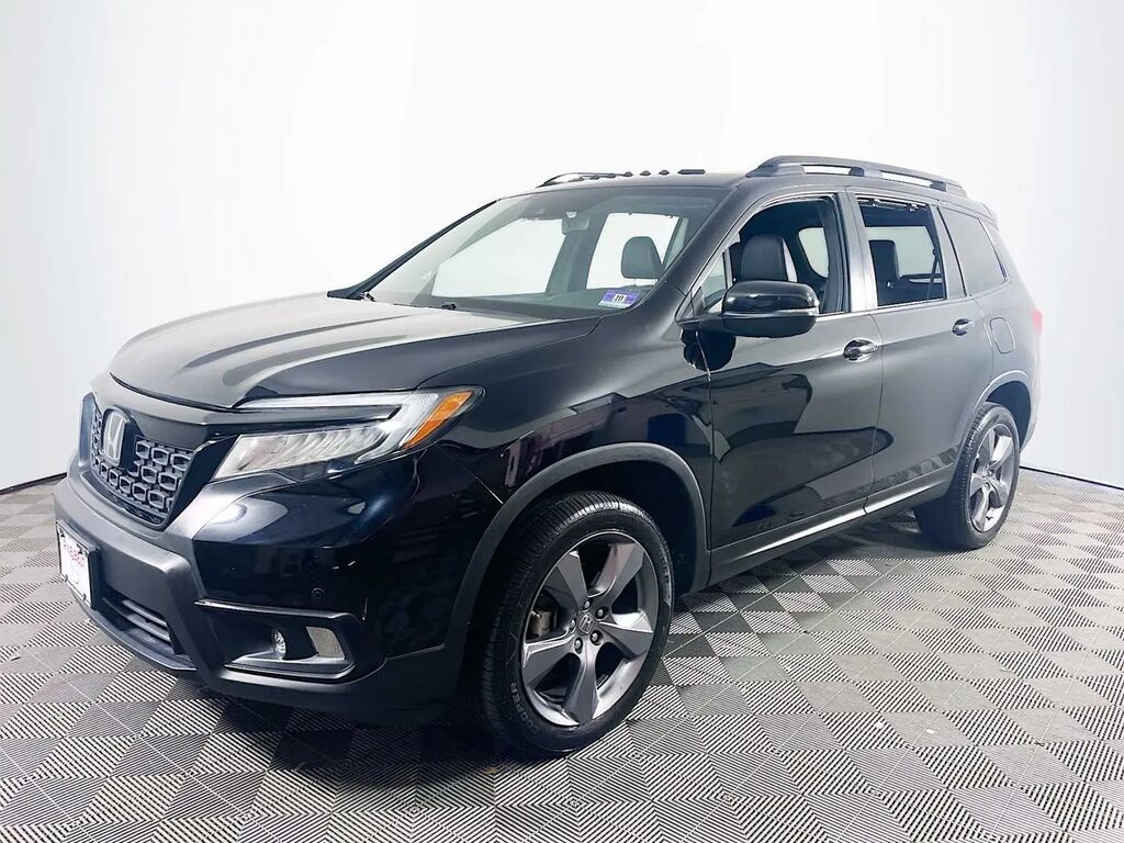 2019 Honda Passport Touring — photo 1 of 13