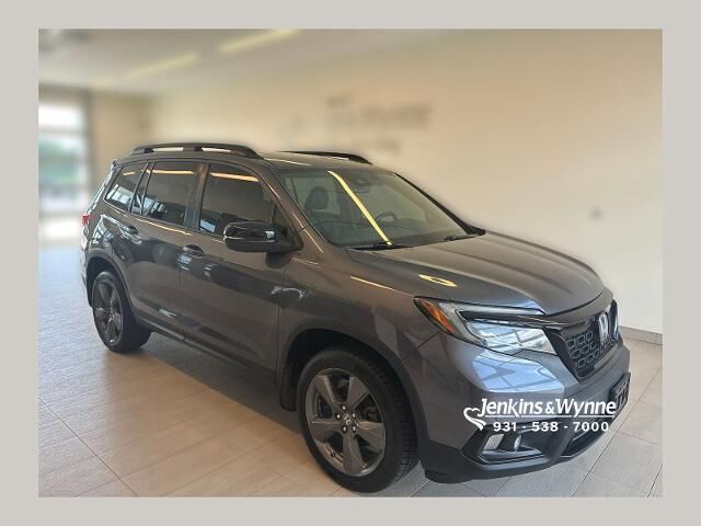 2019 Honda Passport Touring — photo 1 of 12