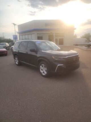 2023 Honda Pilot AWD LX