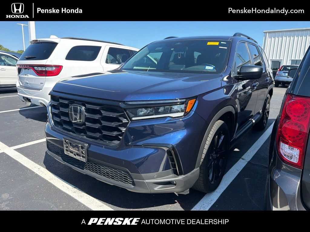 2025 Honda Pilot AWD Sport — photo 1 of 7