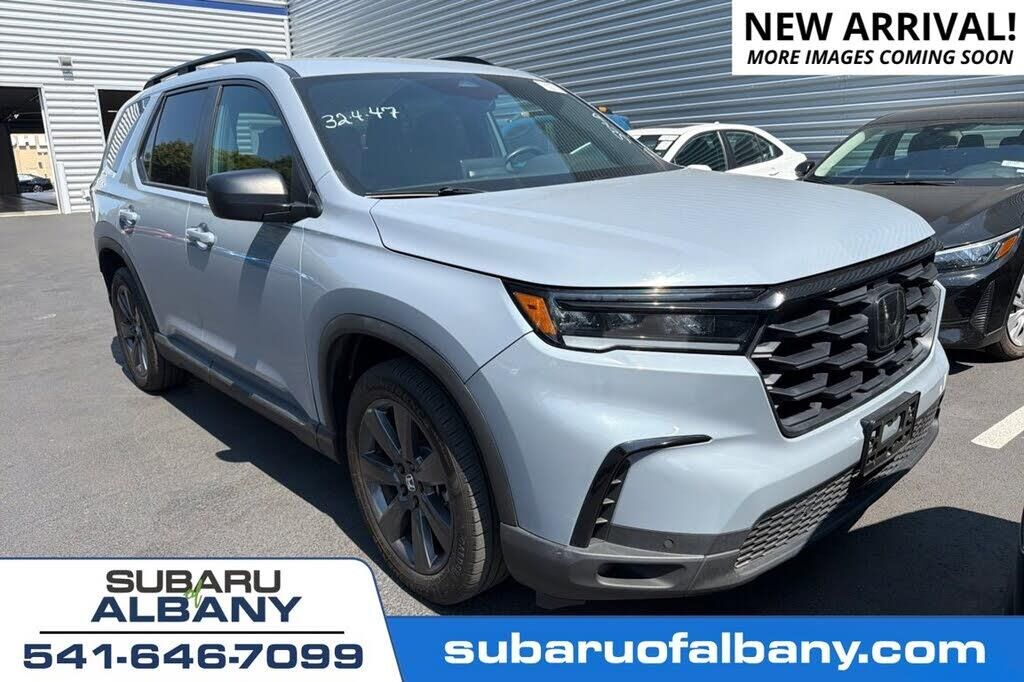 2023 Honda Pilot Sport — photo 1 of 9