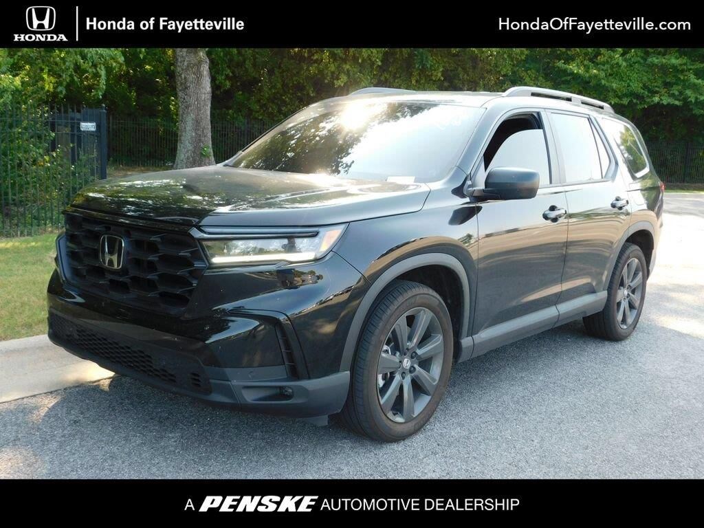 2025 Honda Pilot Sport — photo 1 of 24
