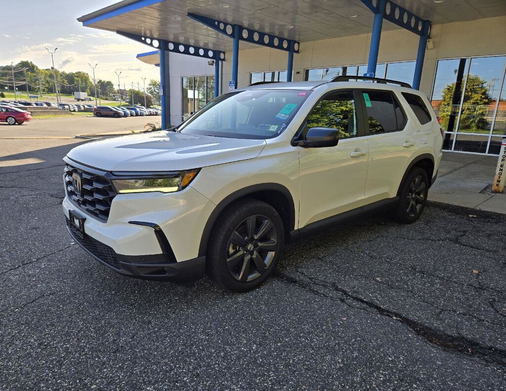 2023 Honda Pilot AWD SPORT — photo 1 of 7