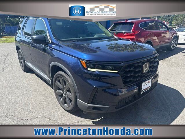 2023 Honda Pilot AWD SPORT — photo 1 of 7