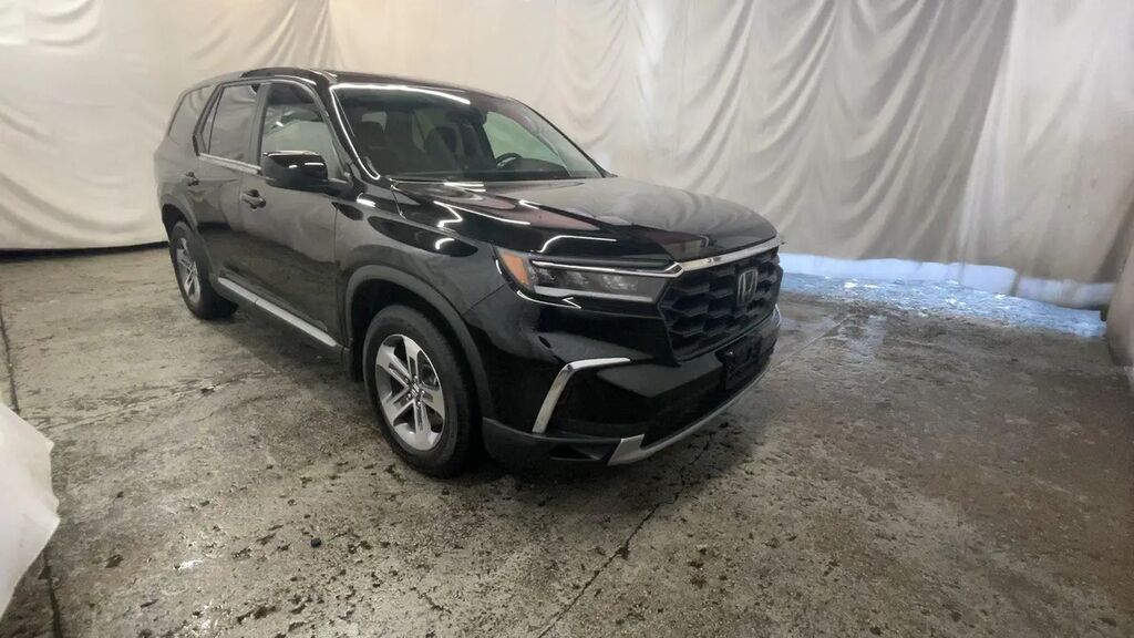 2025 Honda Pilot EX-L — photo 1 of 13