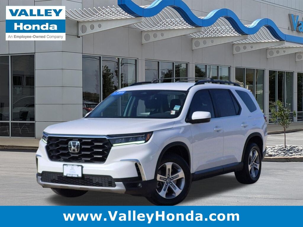 2025 Honda Pilot AWD EX-L — photo 1 of 7