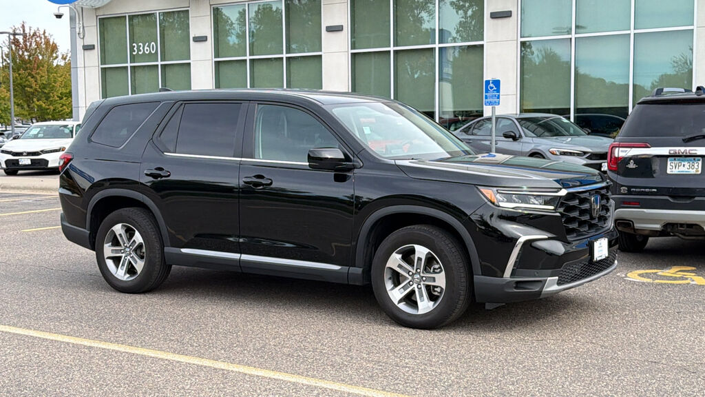 2024 Honda Pilot AWD EX-L — photo 1 of 7