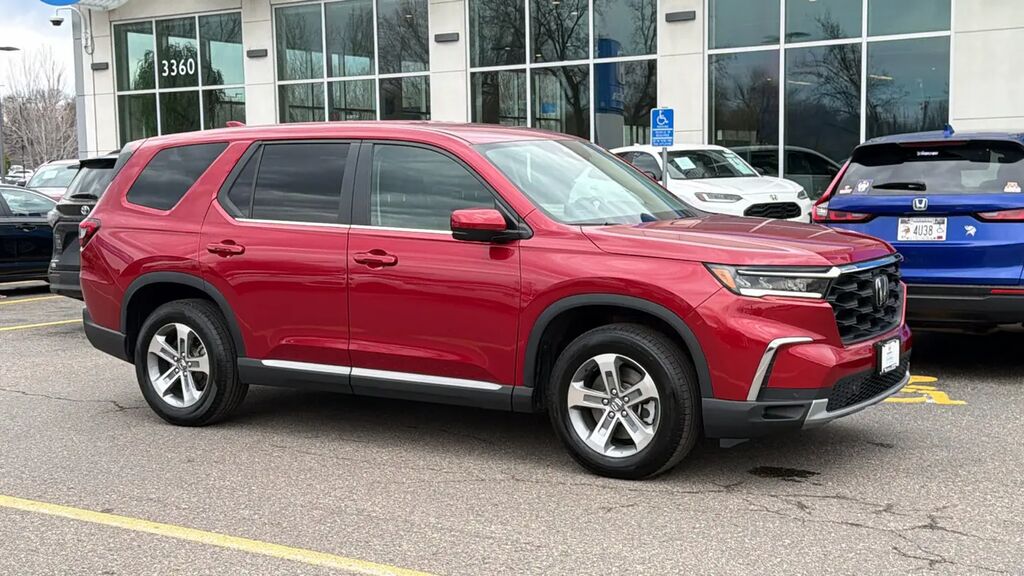 2025 Honda Pilot EX-L — photo 1 of 13