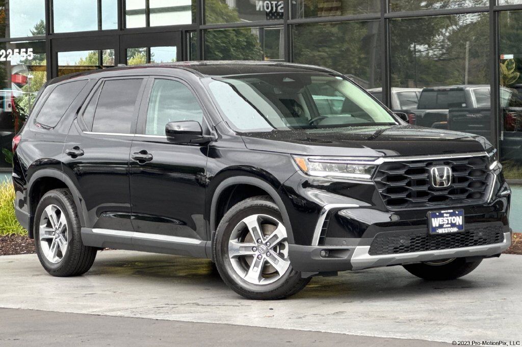 2025 Honda Pilot EX-L — photo 1 of 13