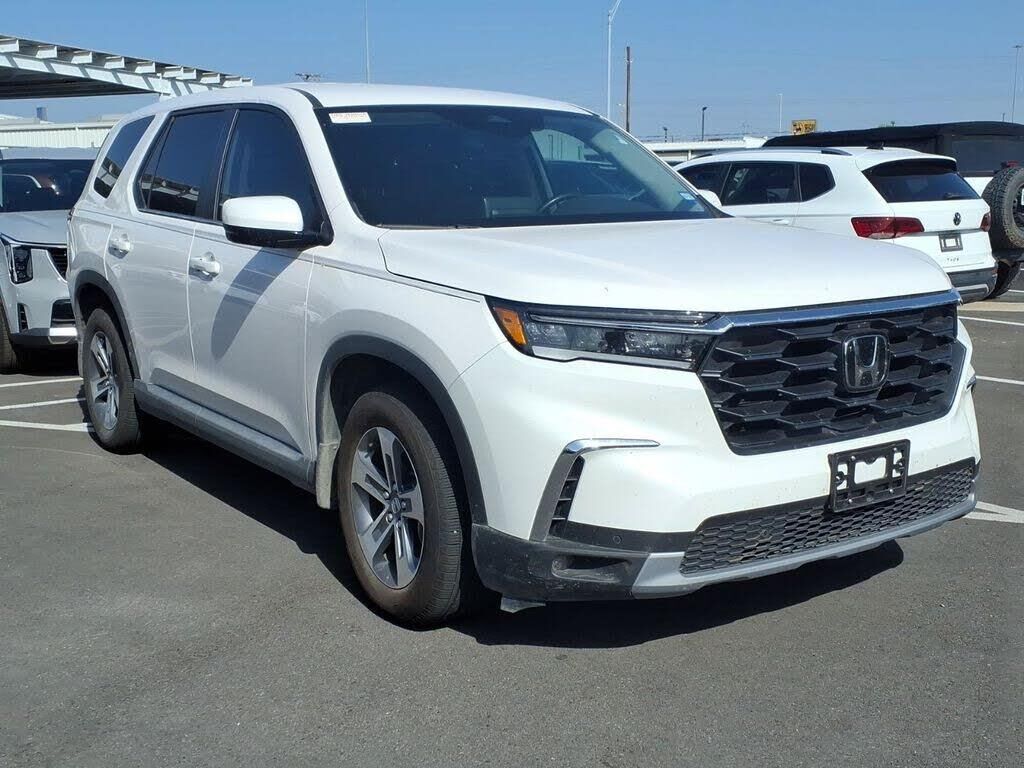 2025 Honda Pilot EX-L — photo 1 of 1