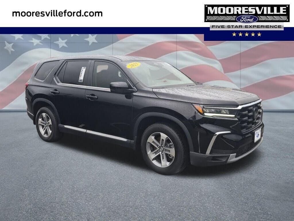 2025 Honda Pilot EX-L — photo 1 of 1