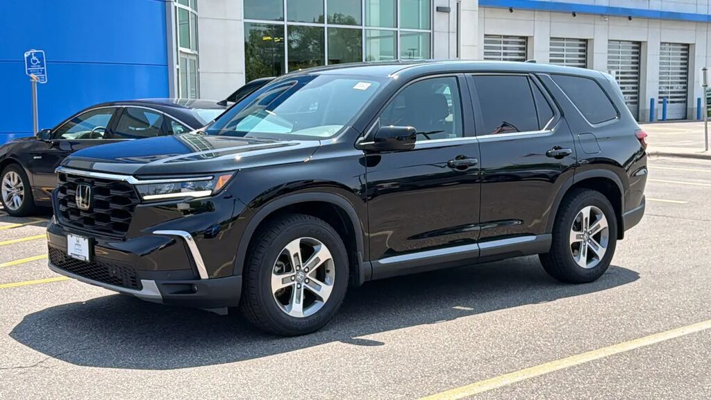 2023 Honda Pilot EX-L — photo 1 of 13