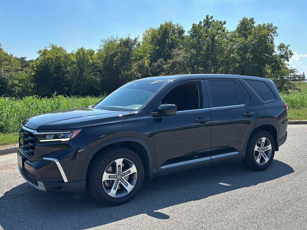 2025 Honda Pilot AWD EX-L — photo 1 of 7