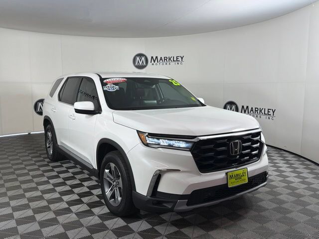 2025 Honda Pilot AWD EX-L — photo 1 of 7