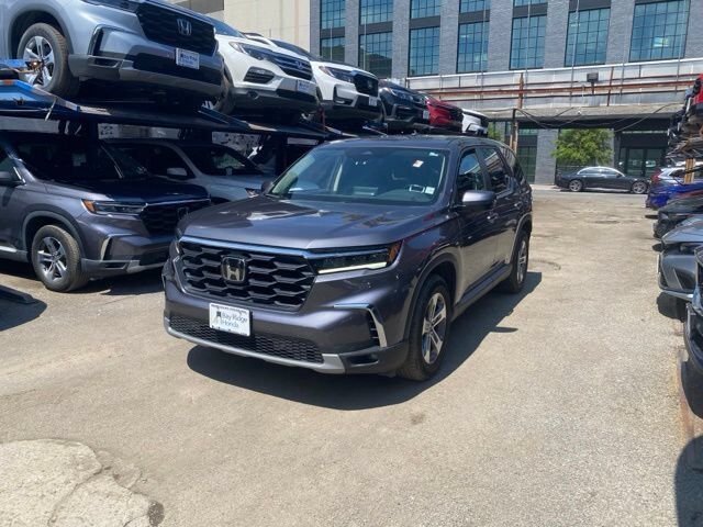 2024 Honda Pilot AWD EX-L — photo 1 of 7