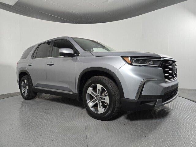 2025 Honda Pilot EX-L — photo 1 of 13