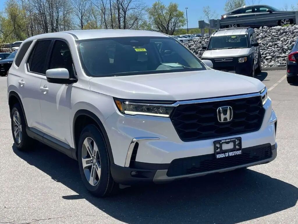 2025 Honda Pilot EX-L — photo 1 of 13