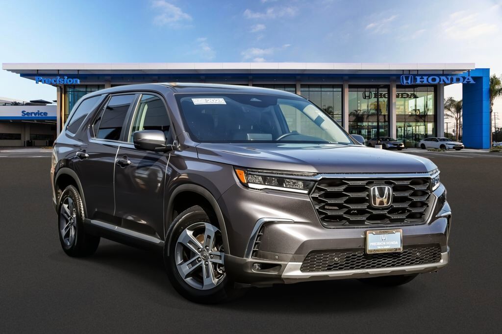 2025 Honda Pilot AWD EX-L — photo 1 of 7