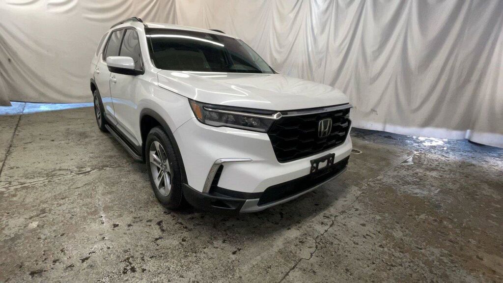 2024 Honda Pilot AWD EX-L — photo 1 of 7