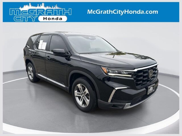 2024 Honda Pilot EX-L w/Rear Captain's Chairs